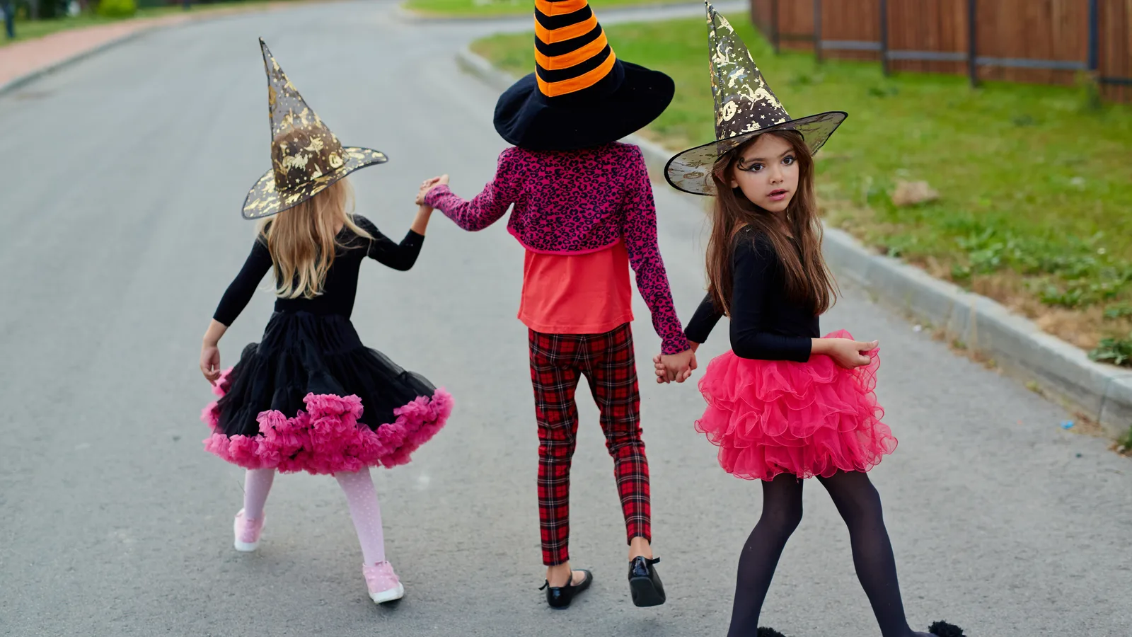 Sag Harbor Lines Up for the Ragamuffin Parade Sunday, Then a Pumpkin Trail on Halloween